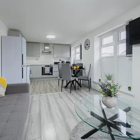 Brand New Luxe Two Bedroom Flat! Excellent Wifi Cardiff Exterior photo