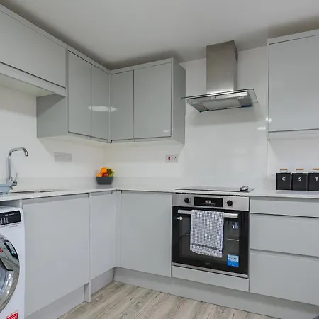 Brand New Luxe Two Bedroom Flat! Excellent Wifi Cardiff Exterior photo