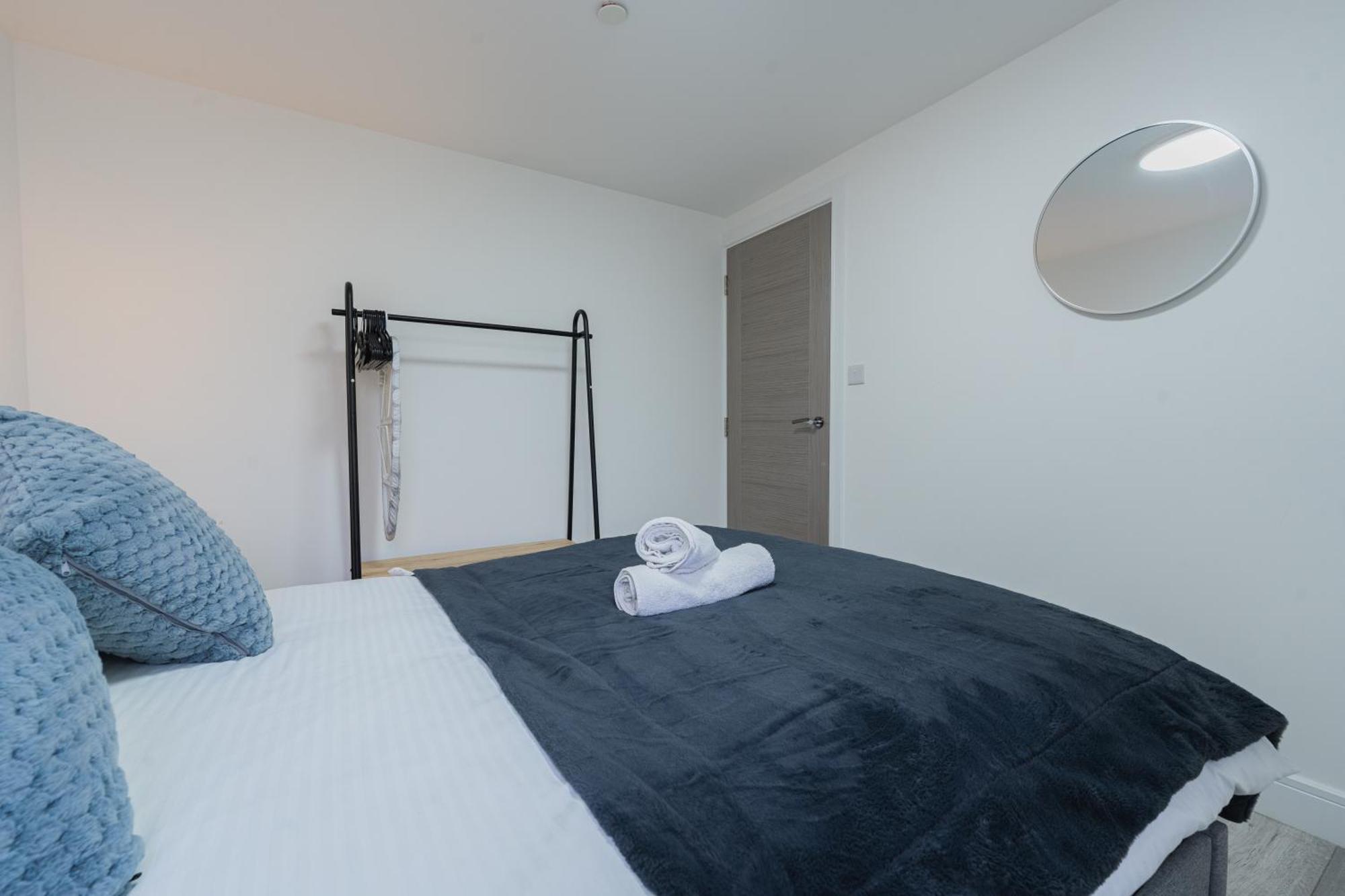 Brand New Luxe Two Bedroom Flat! Excellent Wifi Cardiff